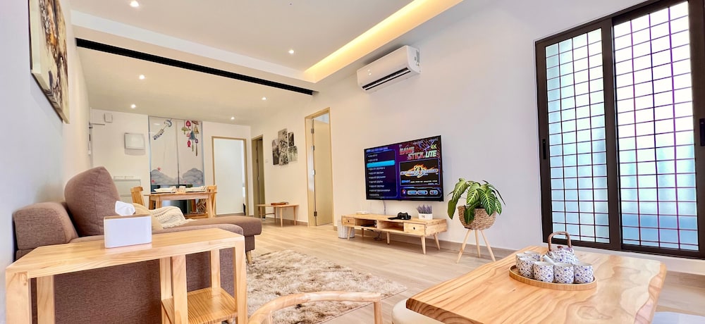 Grand Apartment, 2 Bedrooms, Accessible, City View photo 1