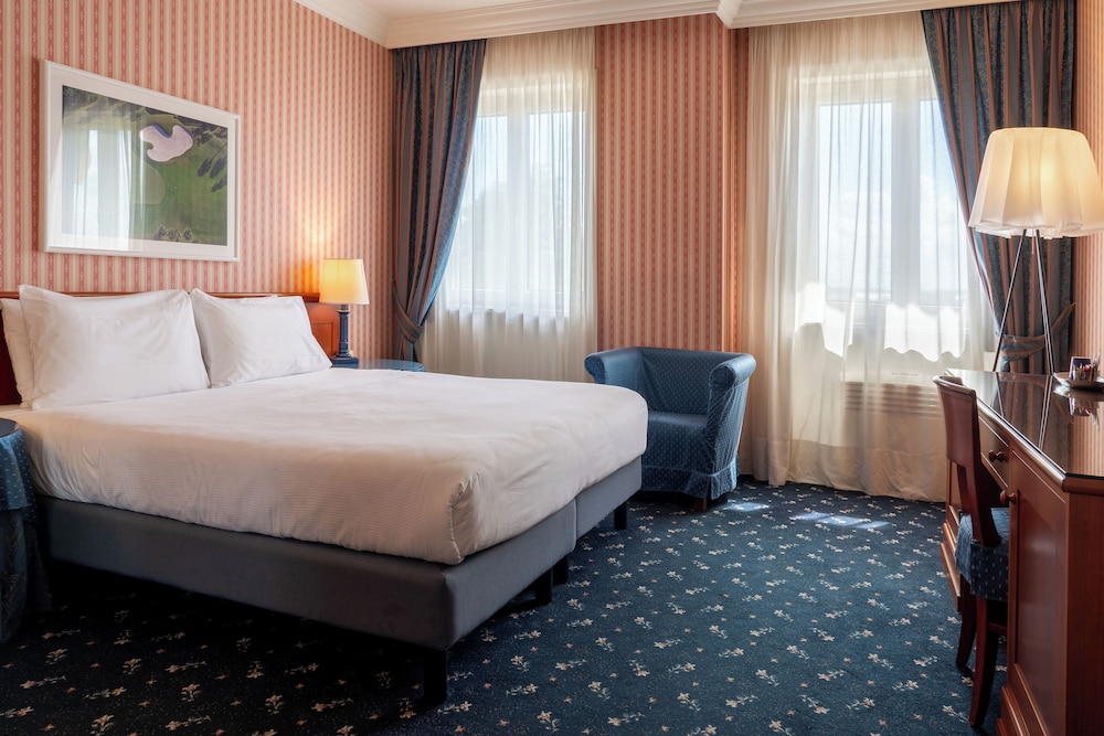 Deluxe Double Room - Photo 1