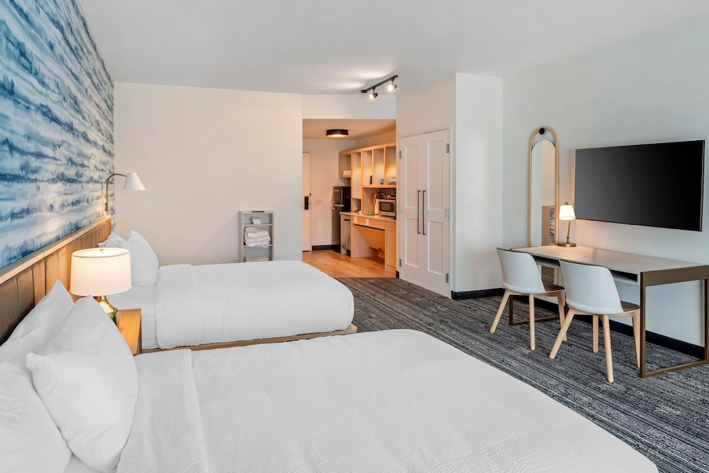 Classic Studio Suite, 2 Queen Beds (Hearing Accessible) - Photo 6