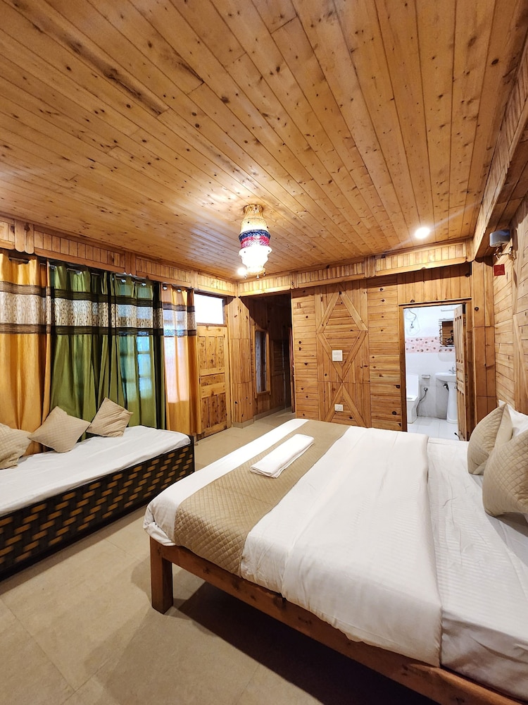 Deluxe Double Room, Mountain View photo 1