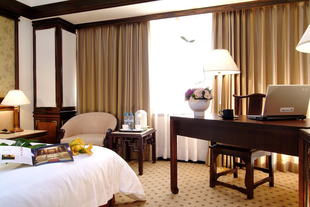 Business Double Room, 1 Double Bed(Each room configuration varies, subject to availability) photo 3