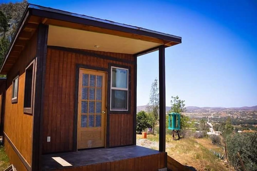 Basic Cabin photo 2
