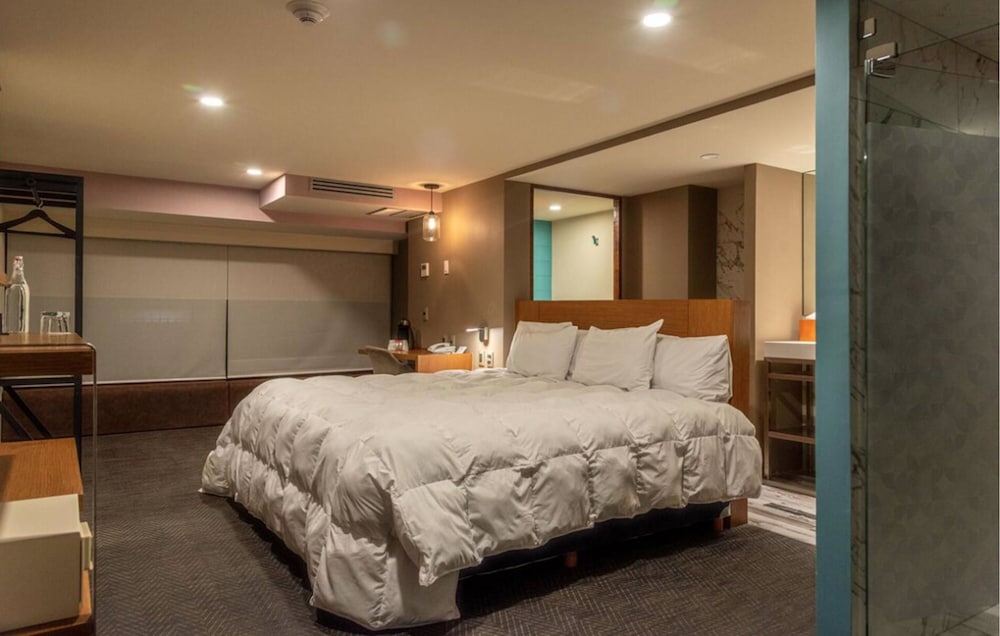 Superior Suite - Photo 1