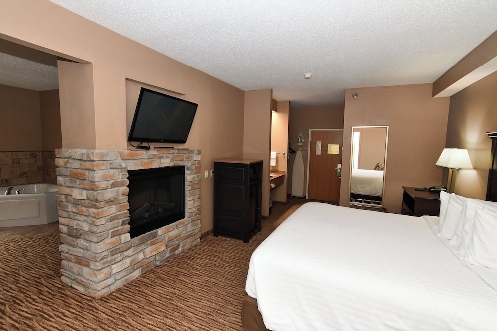 Suite, 1 King Bed with Jacuzzi, Non Smoking photo 2