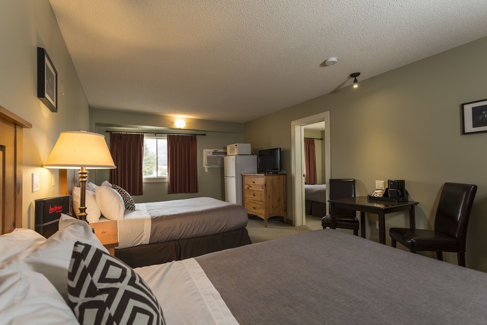 Deluxe Room (Deluxe Family Room) photo 1