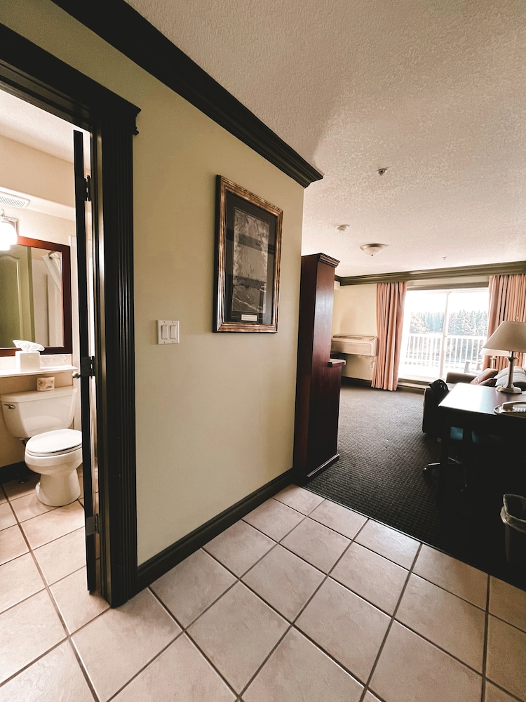 Suite, 1 Bedroom, Non Smoking, Balcony photo 1