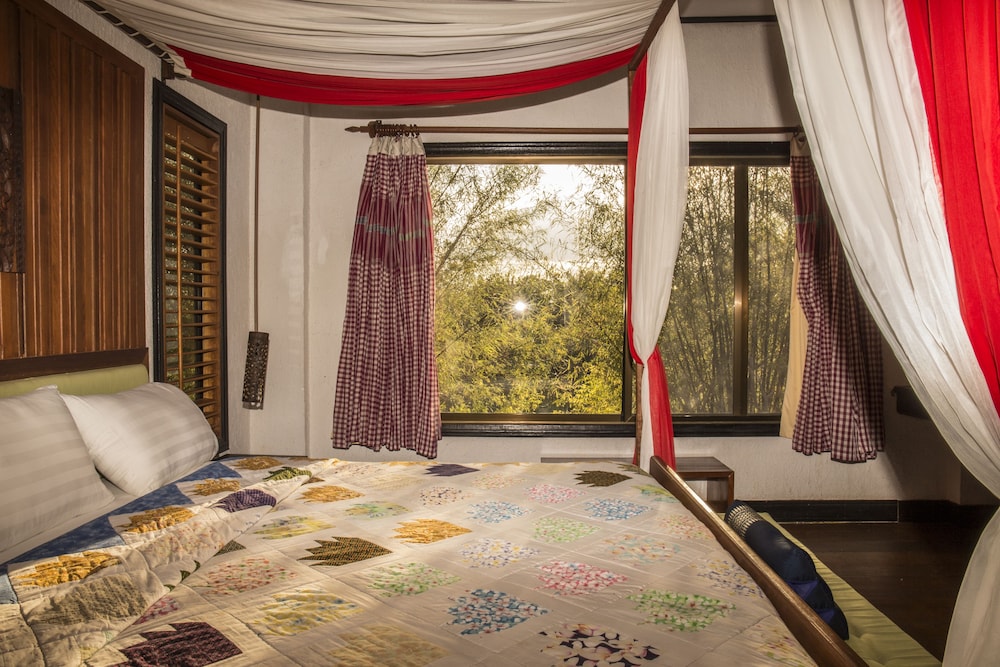 Deluxe Double Room, Lake View photo 2