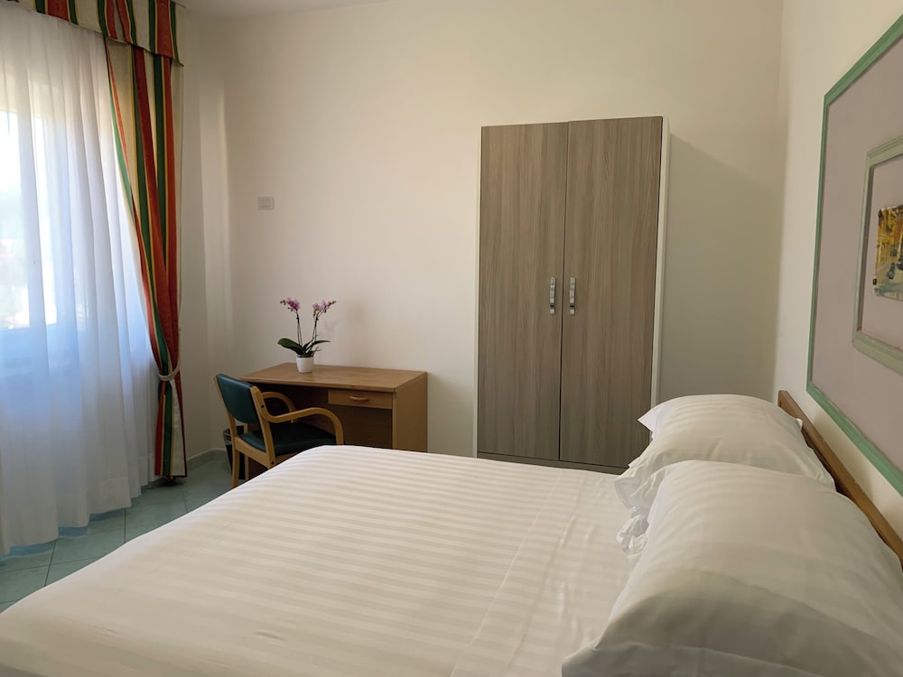 Superior Triple Room, Balcony
