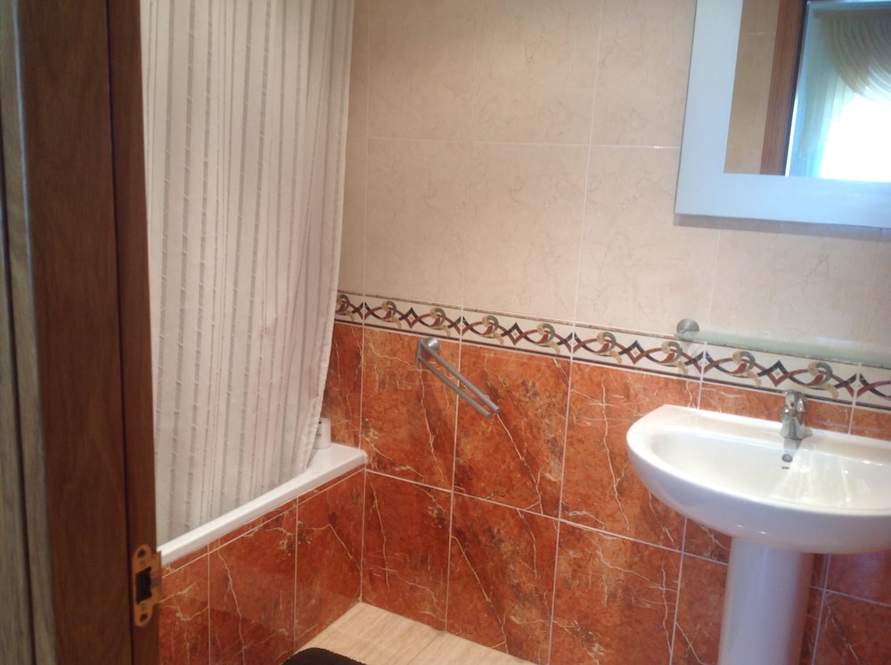 Apartment, 2 Bedrooms, Terrace, Partial Sea View photo 2