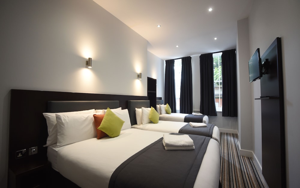 Basic Triple Room photo 1