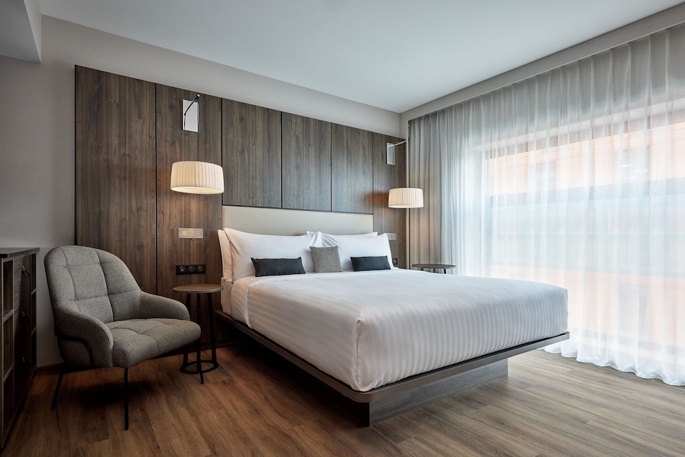 Standard Double Room, 1 King Bed - Photo 1