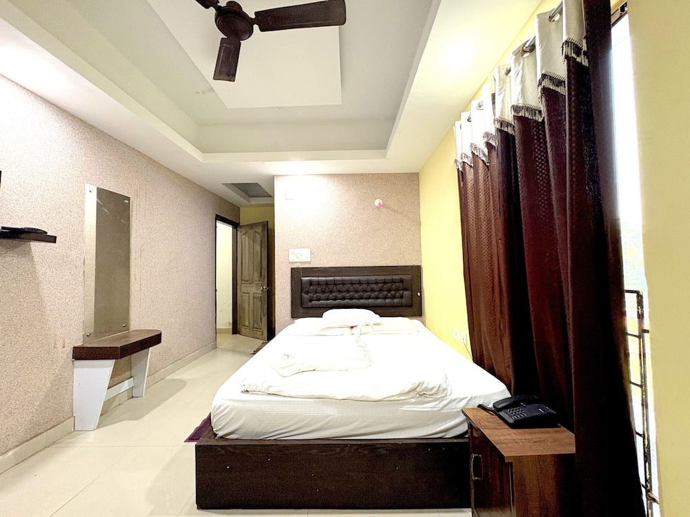 Deluxe Double Room, City View photo 2