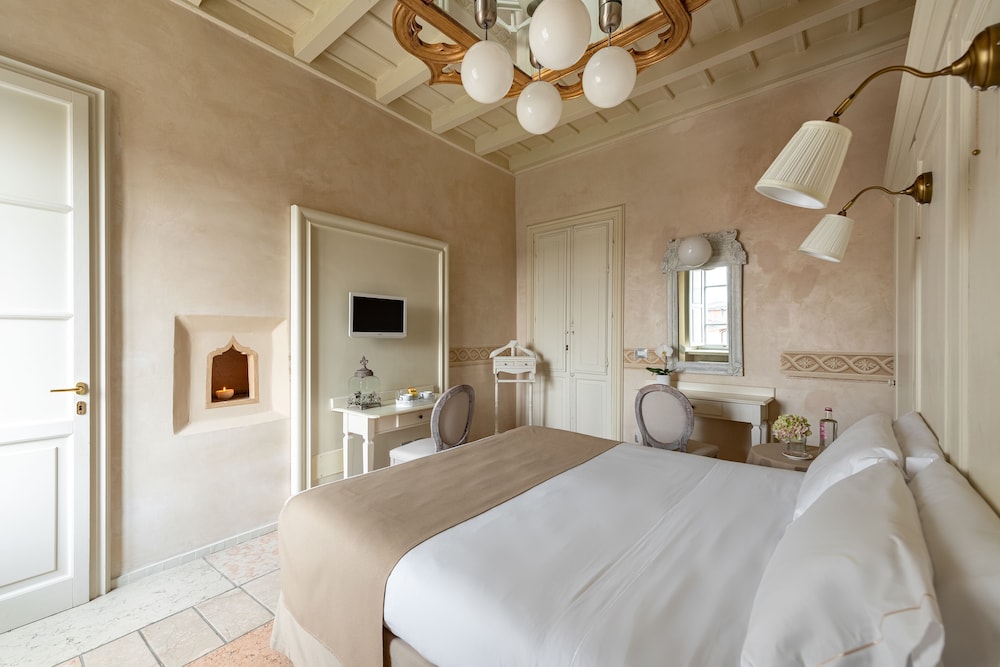 Superior Double Room - Photo 9