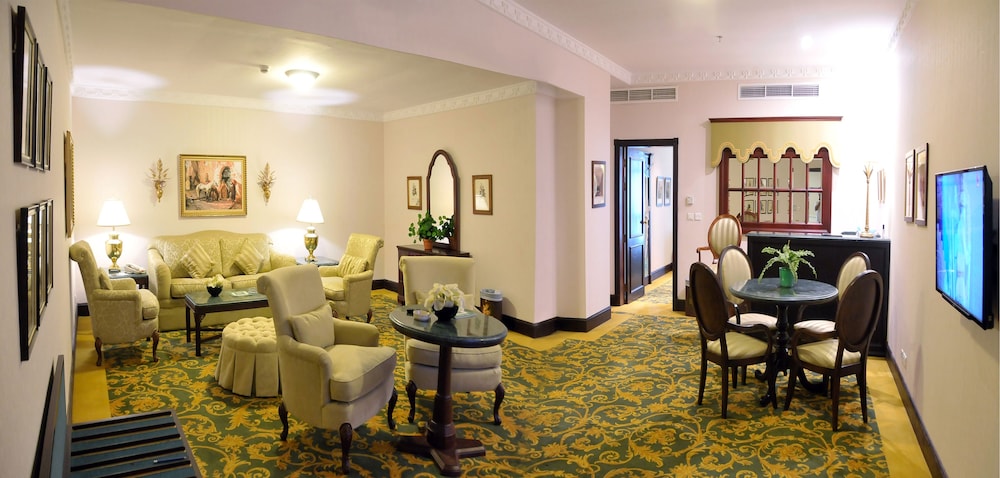 Superior Suite - Photo 4