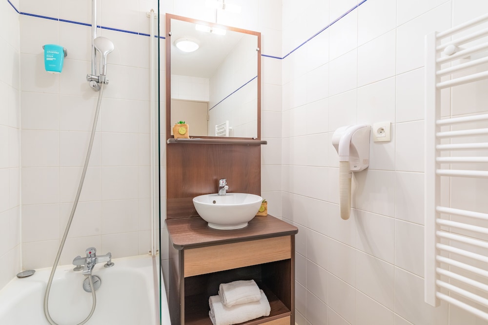 Family Apartment, 2 Bedrooms - Photo 7