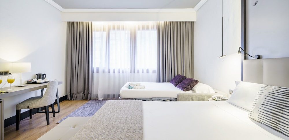 Premium Triple Room - Photo 4