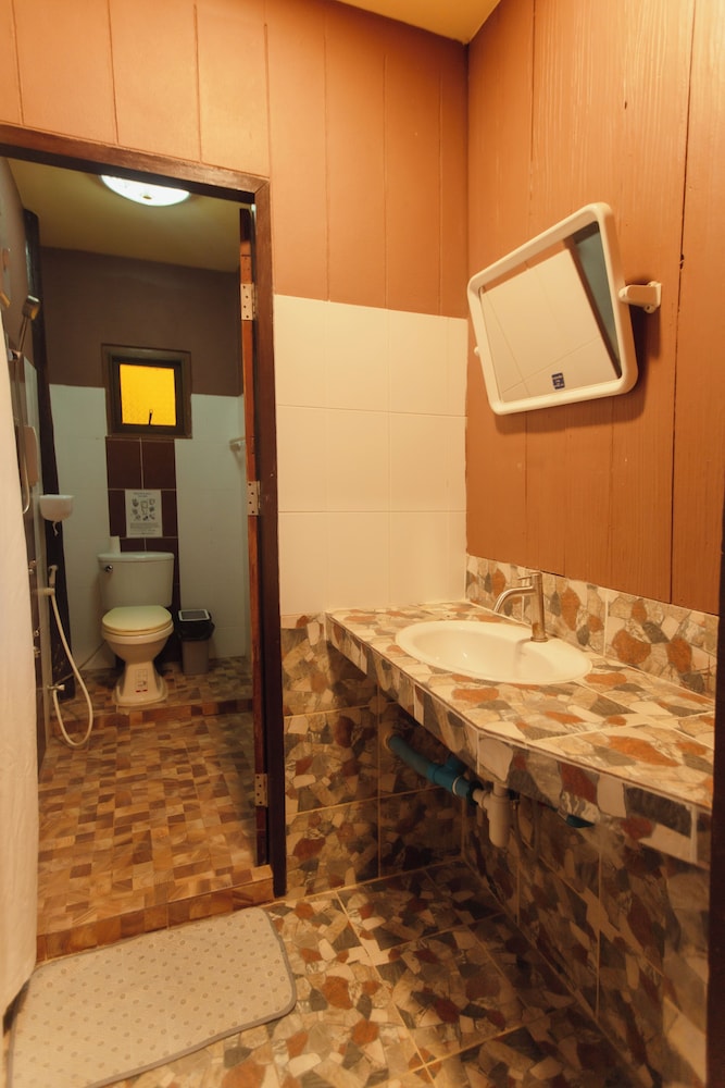 Standard Triple Room - Photo 13