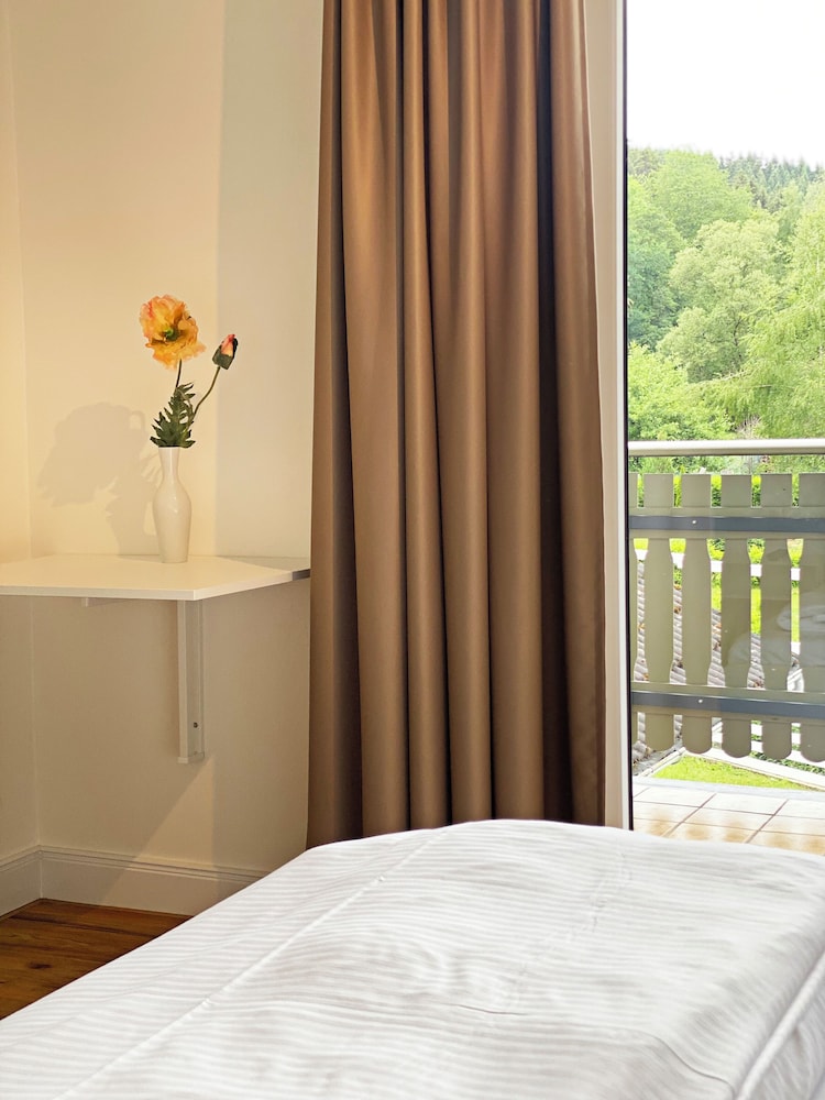 Double Room, 1 Queen Bed, Non Smoking, Garden View