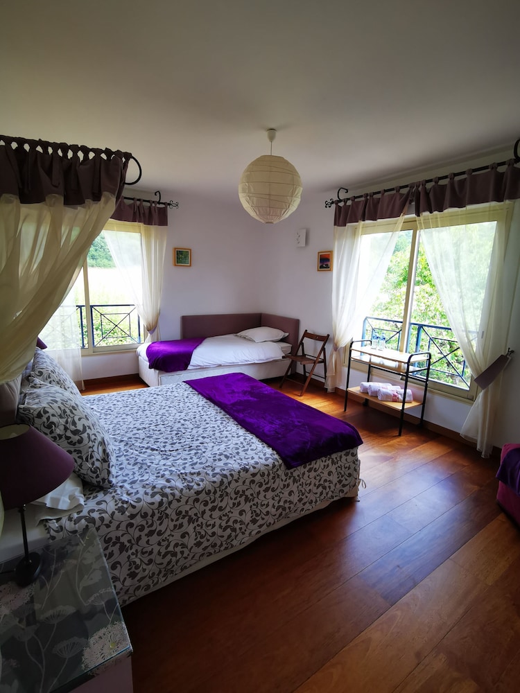 Standard Triple Room, Ensuite, Garden View photo 2