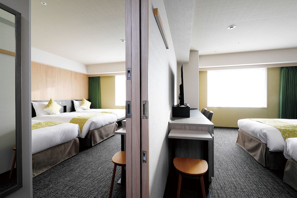 Superior Twin Room (Trundle) - Photo 2
