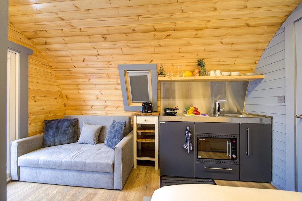 Luxury Beach Pod - Photo 16