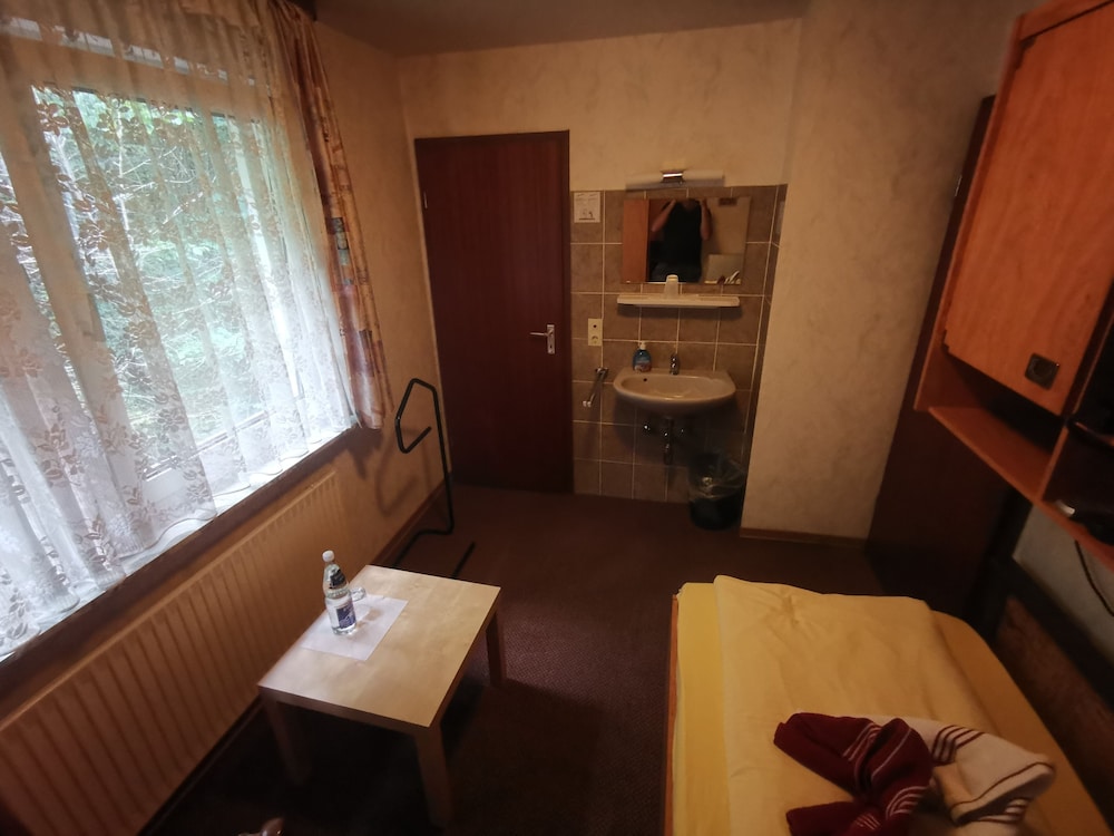 Basic Single Room