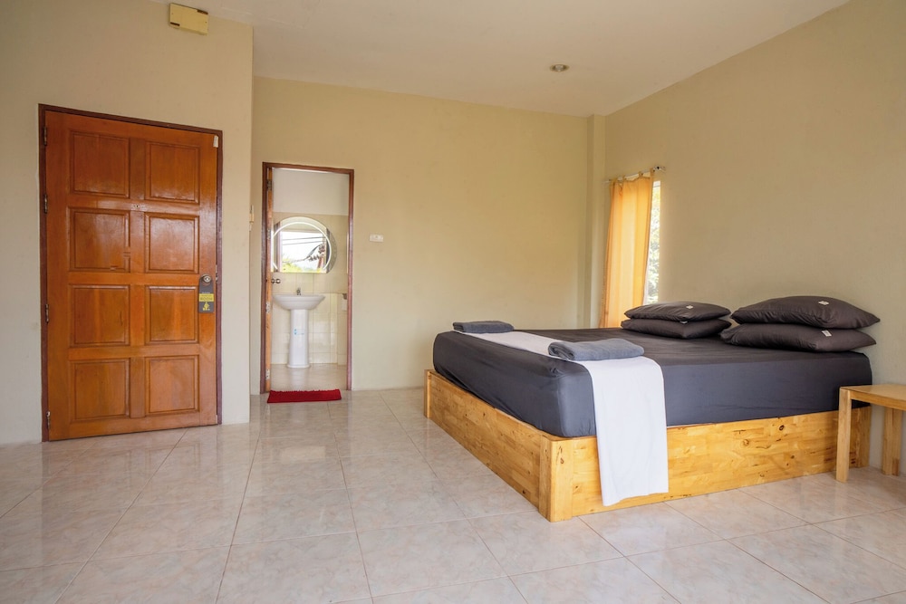Double/Twin AC Room photo 3