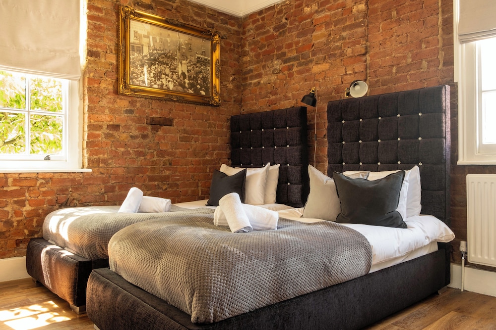 Design Twin Room