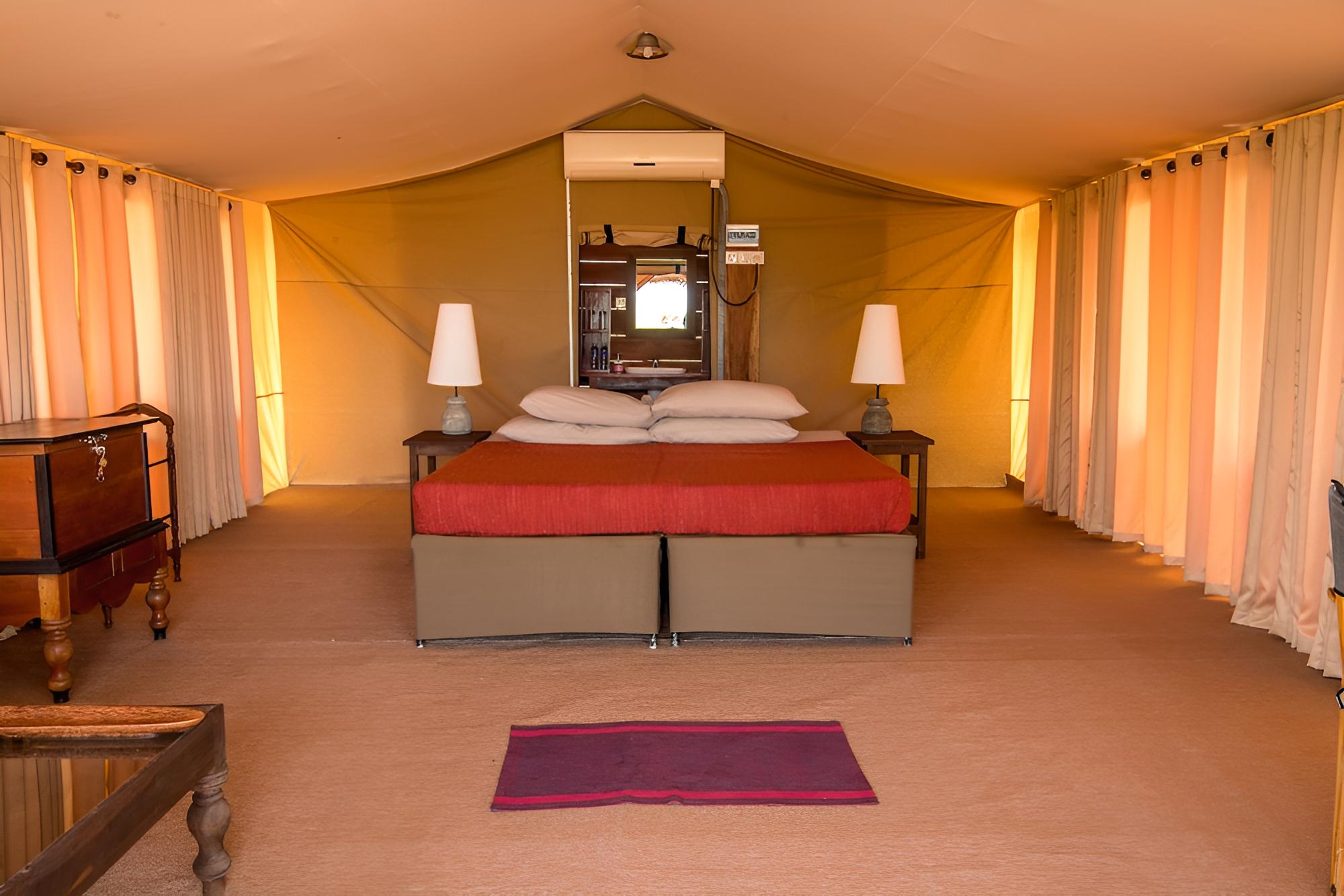 Tent, Park View, Garden Area photo 2