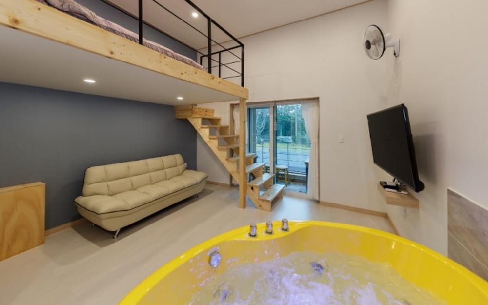 Room (202 (Jet Spa))