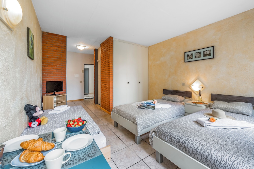 Standard Studio (Chiasso Apartments 204) photo 1