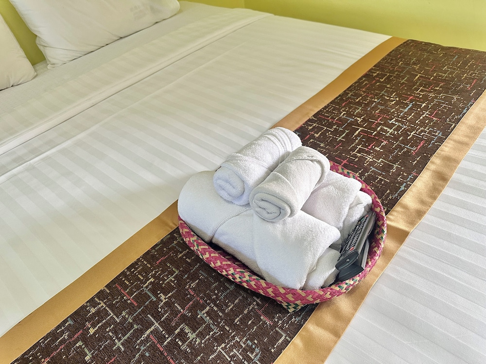 Superior Double Room (Pool Access) photo 2