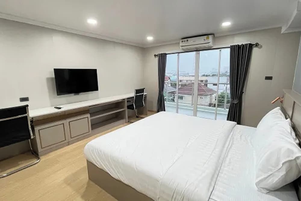 Deluxe Double Room photo 2