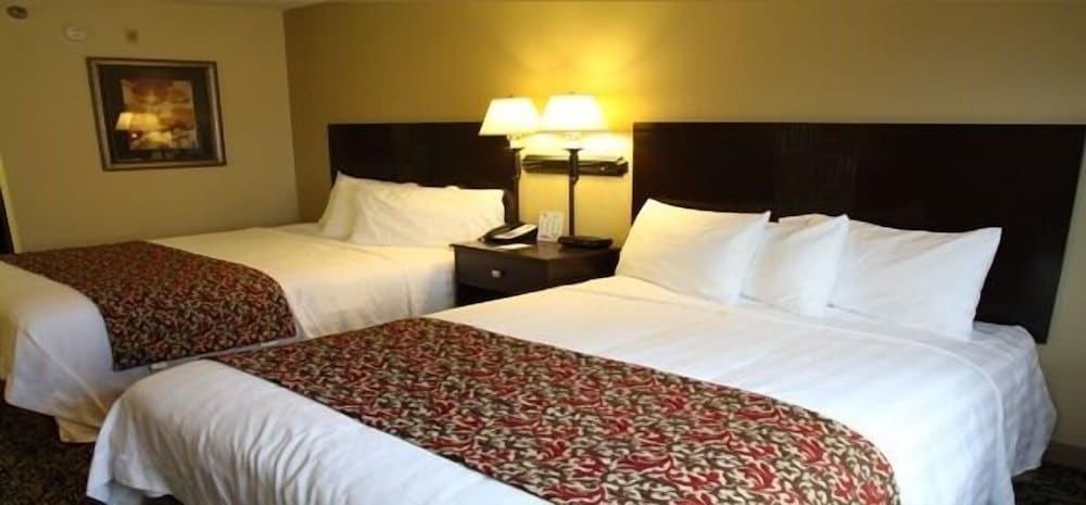 Room, 2 Queen Beds photo 1