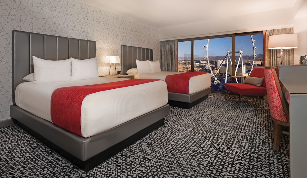 Flamingo Room, 2 Queen Beds, Non Smoking, High Roller View - Photo 1