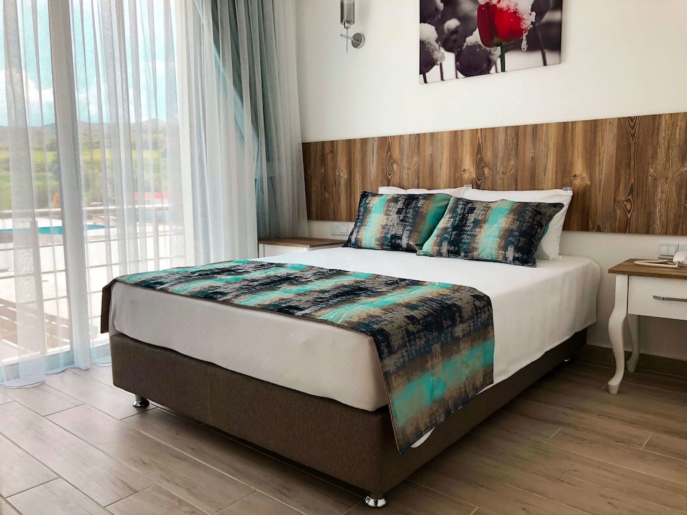 Standard Double Room - Photo 1