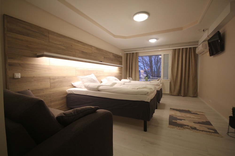 Traditional Studio, 2 Twin Beds photo 1