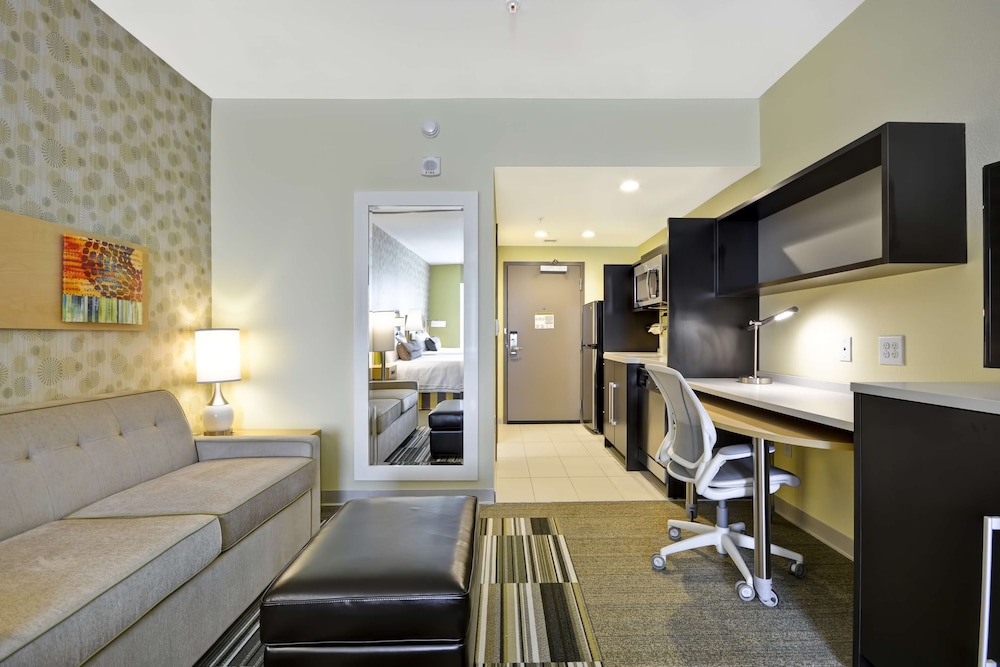 Premium Room, 2 Queen Beds, Accessible (Hearing)
