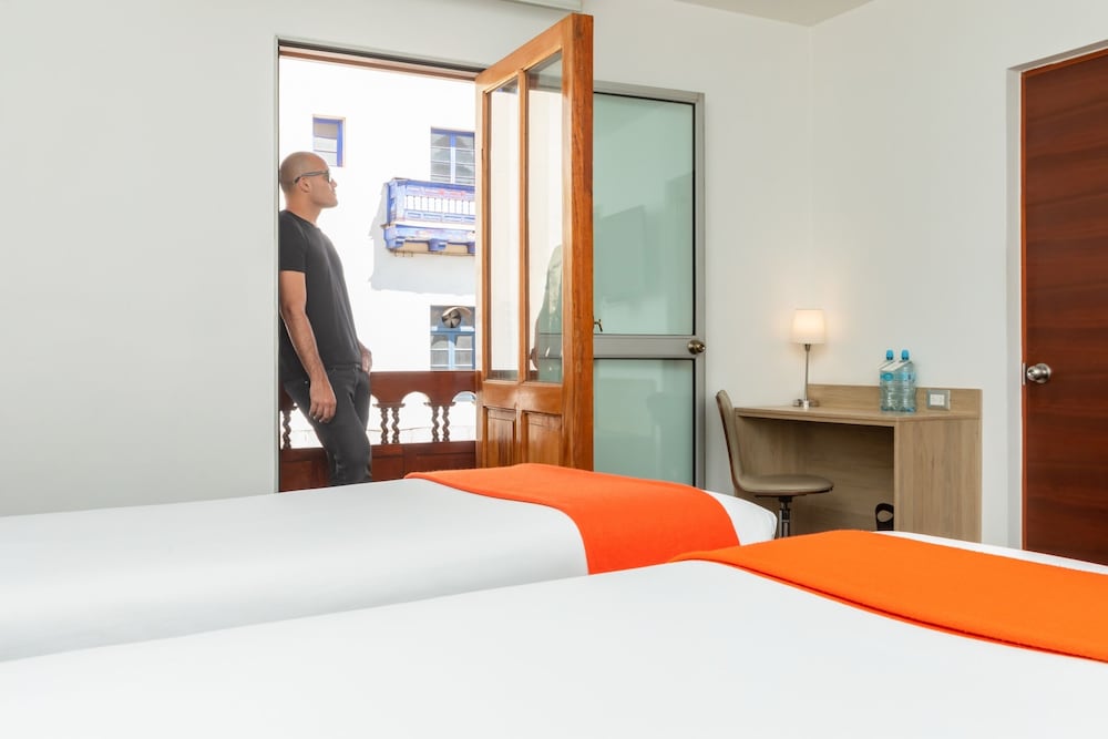 Traditional Room, 2 Twin Beds, City View - Photo 3