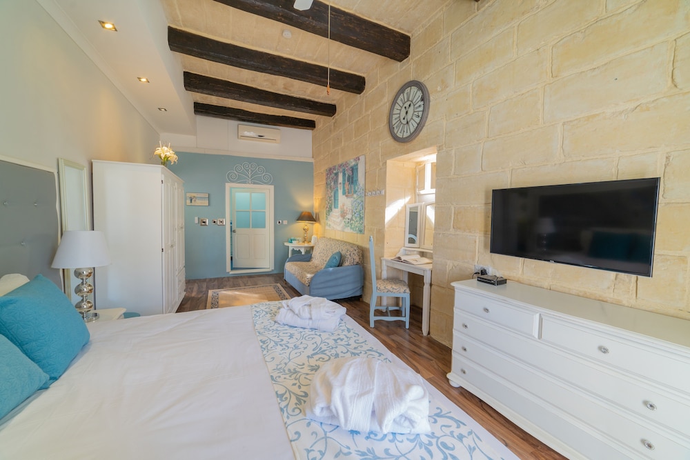 Deluxe Double or Twin Room, Balcony (Mdina) photo 3
