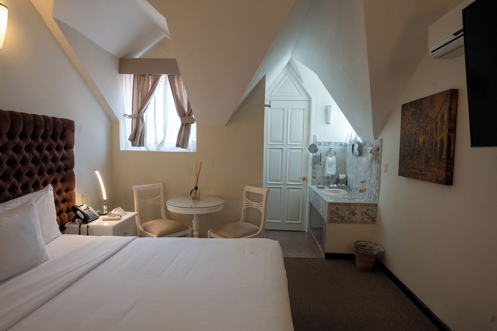 Premium Room - Photo 3