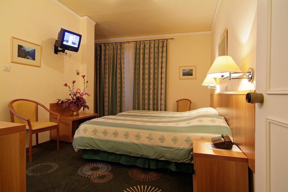 Double or Twin Room, Sea View