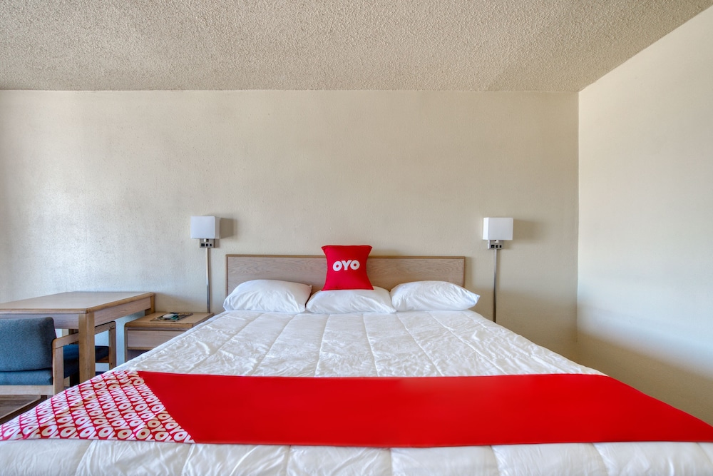 Room, 1 King Bed photo 3