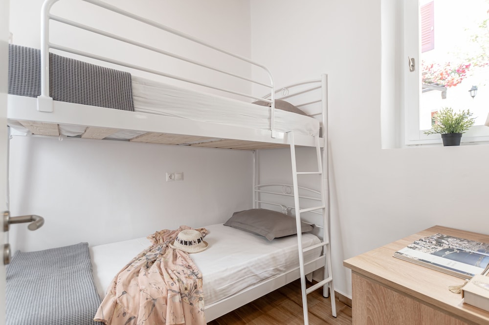 Apartment photo 3