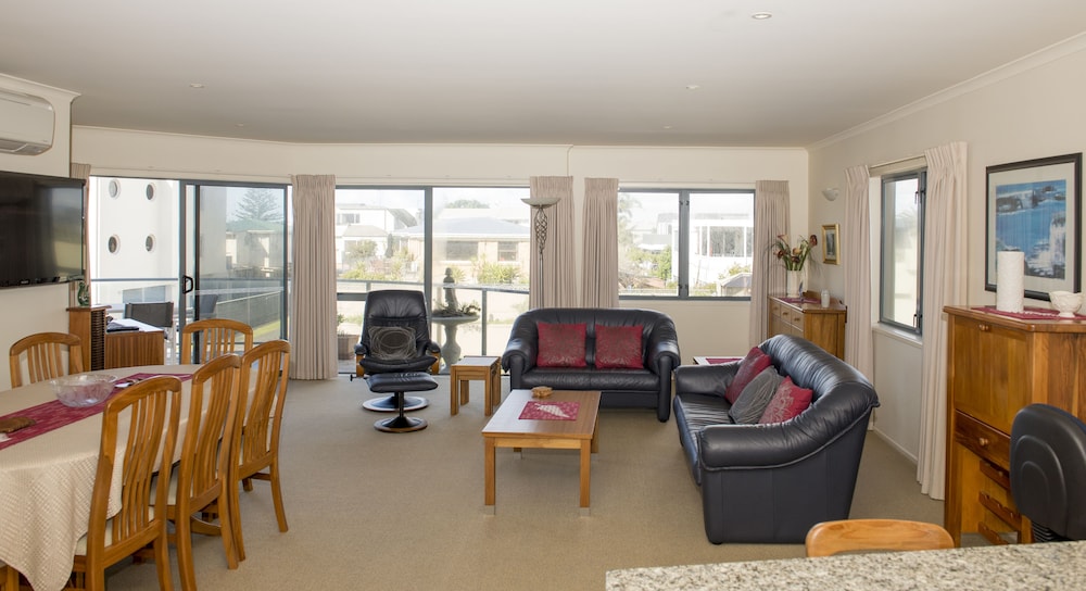 Standard Apartment, 2 Bedrooms, 2 Bathrooms, Executive Level photo 1