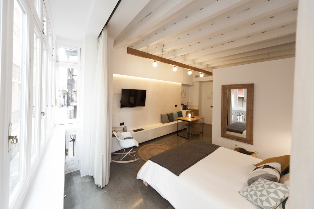 Deluxe Room, 1 Bedroom, City View