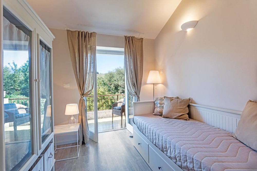 Villa, 2 Bedrooms photo 2
