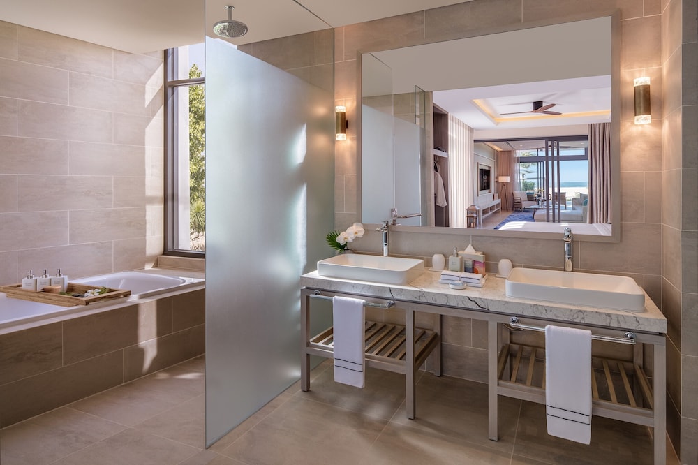 The Level 2-Bedroom Oceanfront Pool Villa - Photo 2