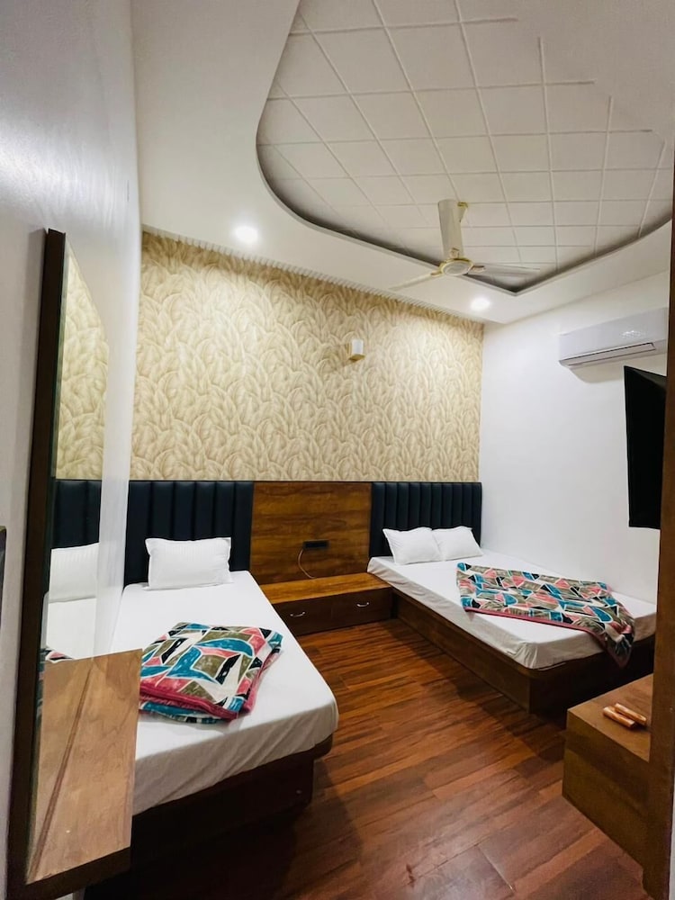 Deluxe Triple Room - Photo 2