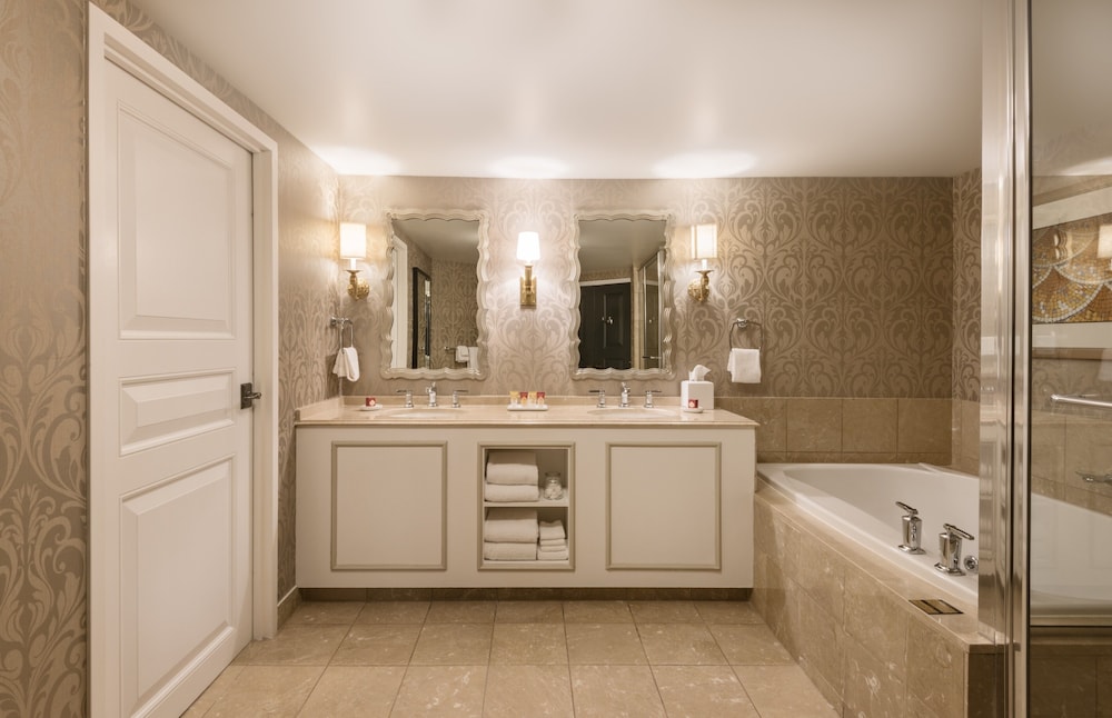 Bordeaux Lemans Suite King